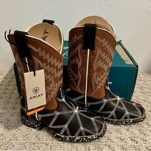 NEW Ariat Kid's Boots Size 9.5 Phantom Tycoon Color: Dark Java/ Light Saddle 8in